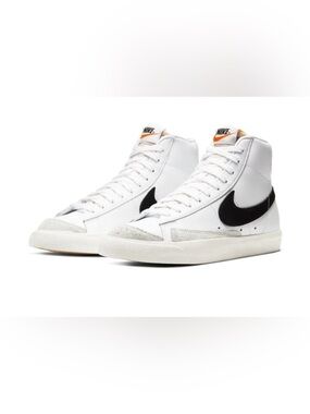 NIKE WOMENS BLAZER MID 77!